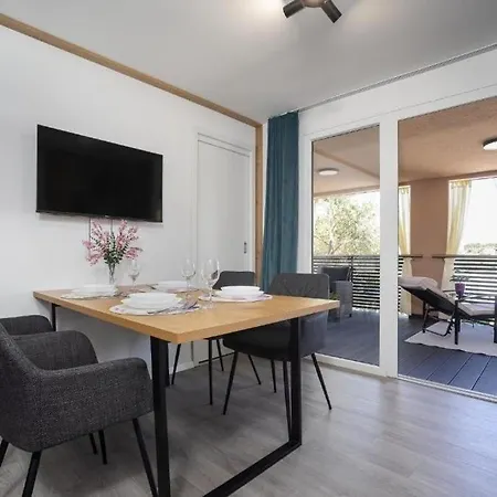 By The Sea - 25263 * Murter