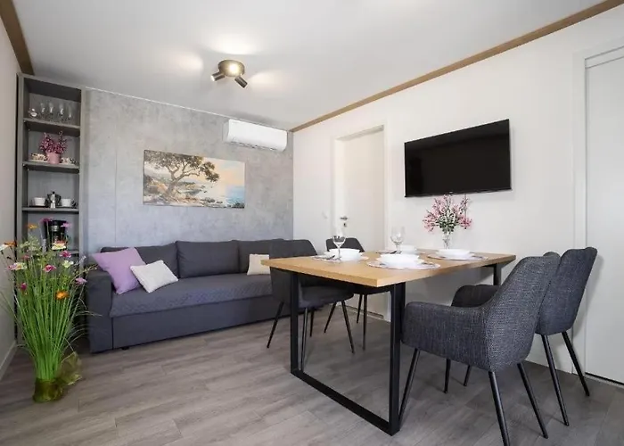 By The Sea - 25263 * Murter